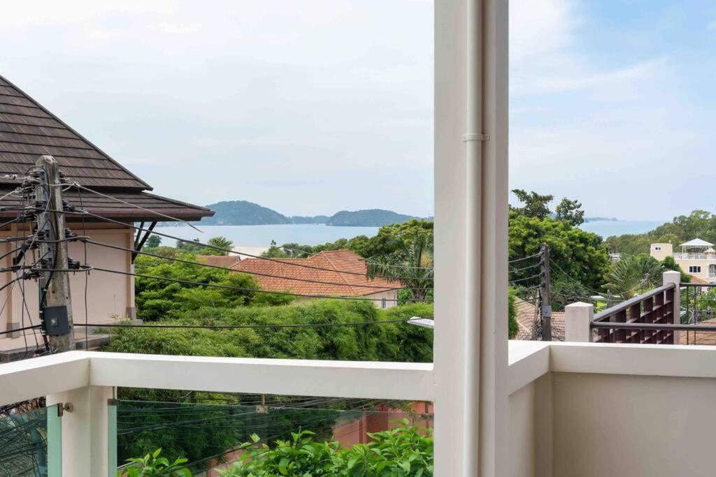 1 Bedroom Apartment In Nai Harn Ban Saiyuan 外观 照片